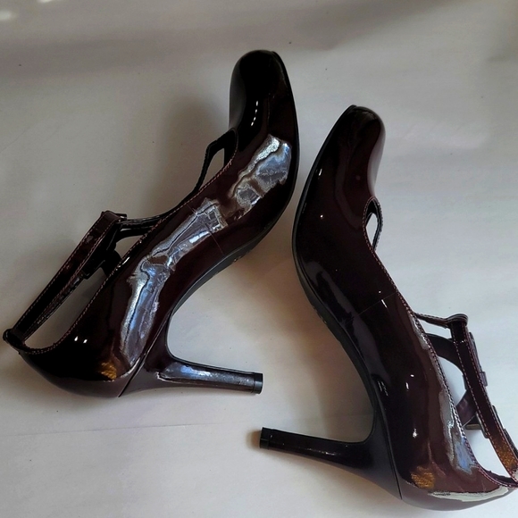 Gianni Bini Heaven T Strap Plum colored Heels bow Size 6M - Picture 5 of 5